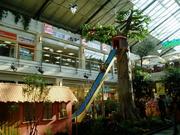 Hasenrutsche im Forum City Mülheim 2007